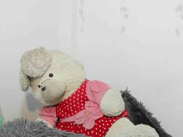 sweetavi webcam