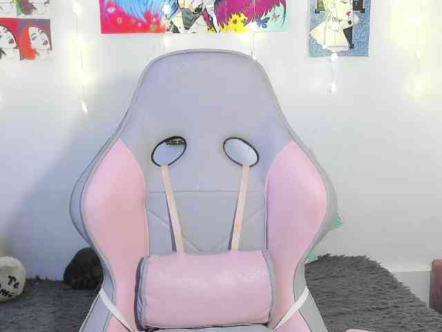 sweetavi webcam