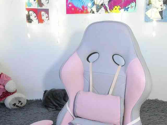 sweetavi webcam