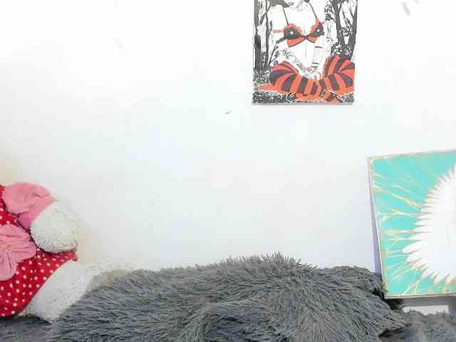 sweetavi webcam