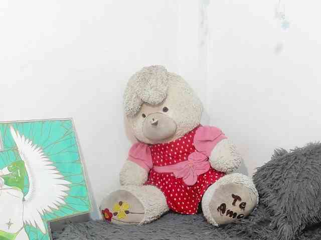 sweetavi webcam