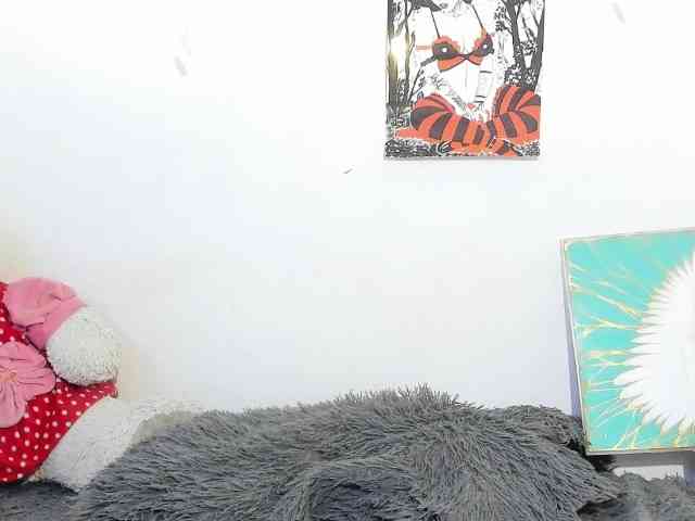 sweetavi webcam