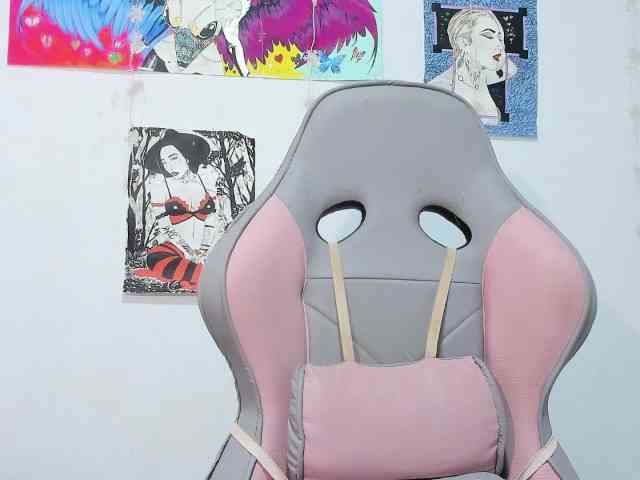 sweetavi webcam