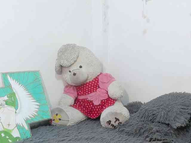 sweetavi webcam