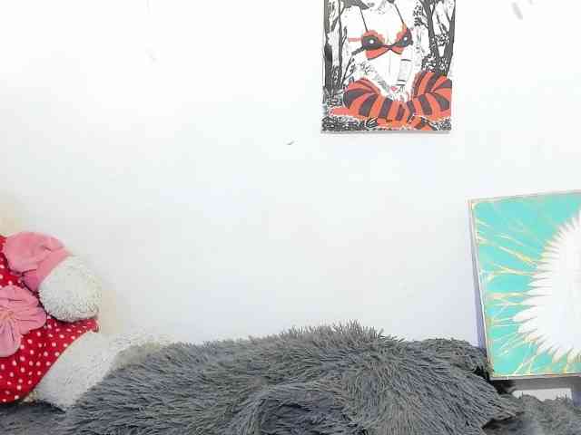sweetavi webcam