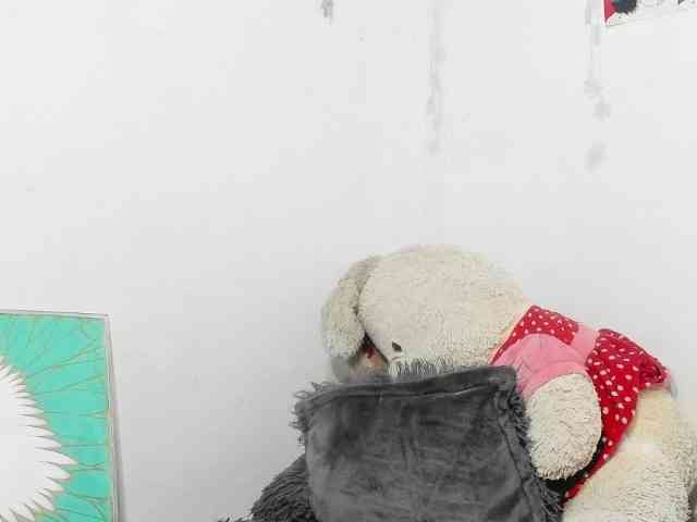 sweetavi webcam