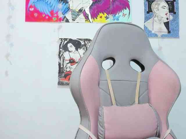 sweetavi webcam