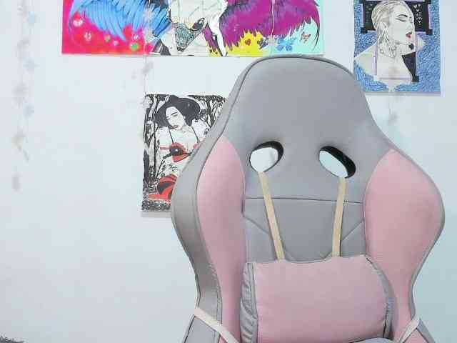 sweetavi webcam