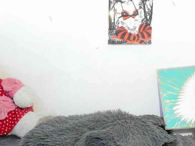 sweetavi webcam