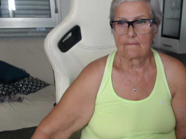 Selenna65 live cam on BongaCams