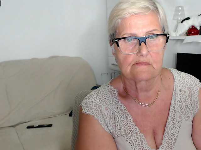 Selenna65 live cam on BongaCams