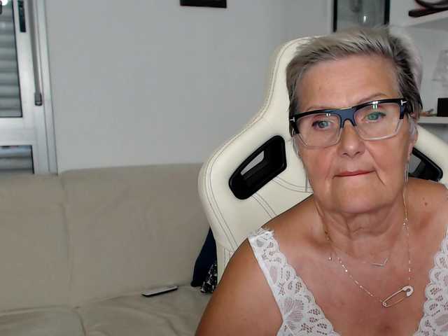 Selenna65 live cam on BongaCams