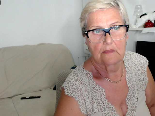 Selenna65 live cam on BongaCams