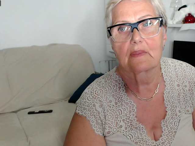 Selenna65 live cam on BongaCams