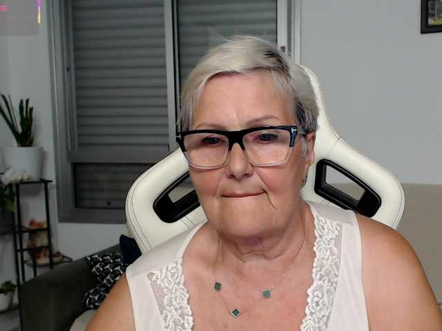 Selenna65 live cam on BongaCams