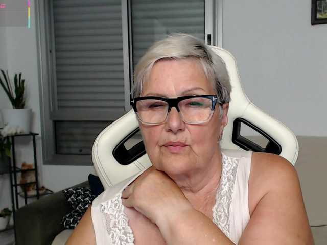 Selenna65 live cam on BongaCams