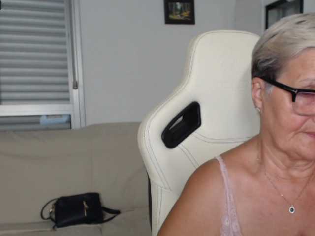 Selenna65 live cam on BongaCams