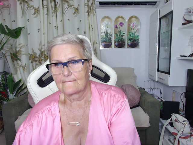 Selenna65 live cam on BongaCams