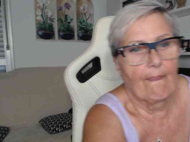 Selenna65 webcam