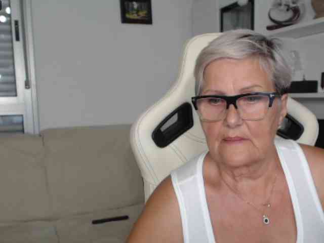 Selenna65 webcam