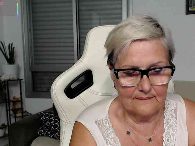 Selenna65 webcam