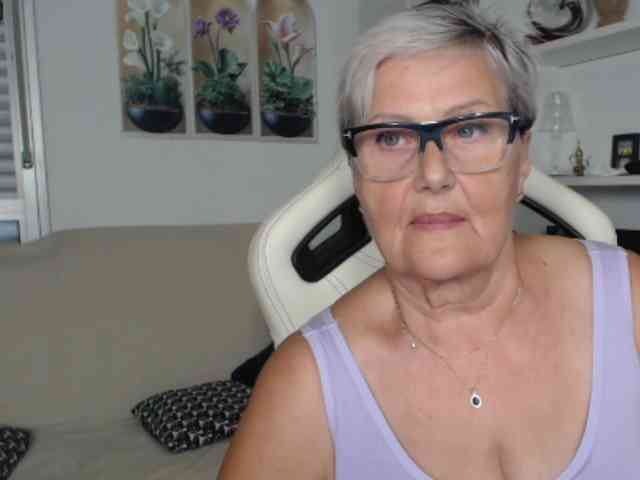 Selenna65 webcam