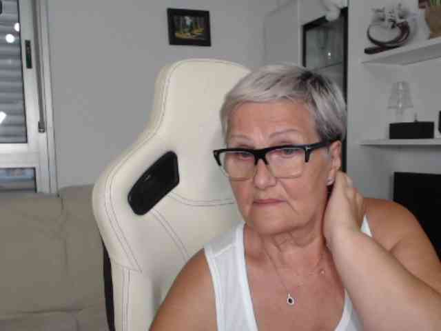 Selenna65 webcam