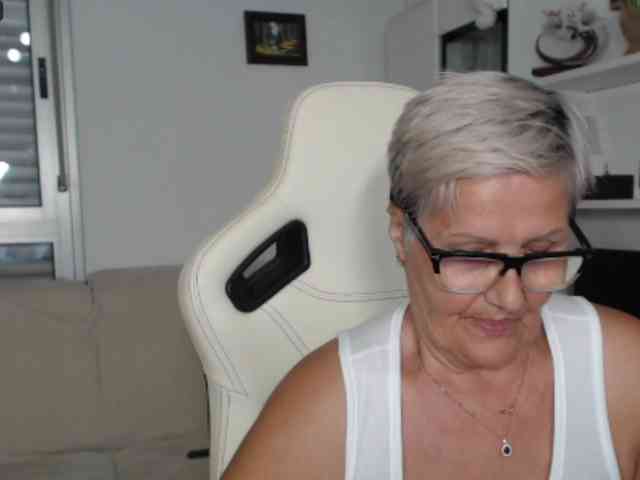 Selenna65 webcam