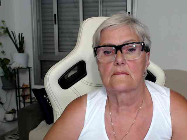 Selenna65 webcam