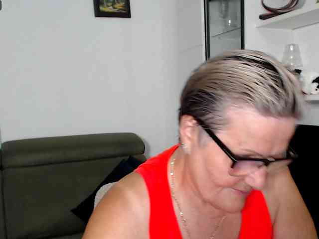 Selenna65 webcam