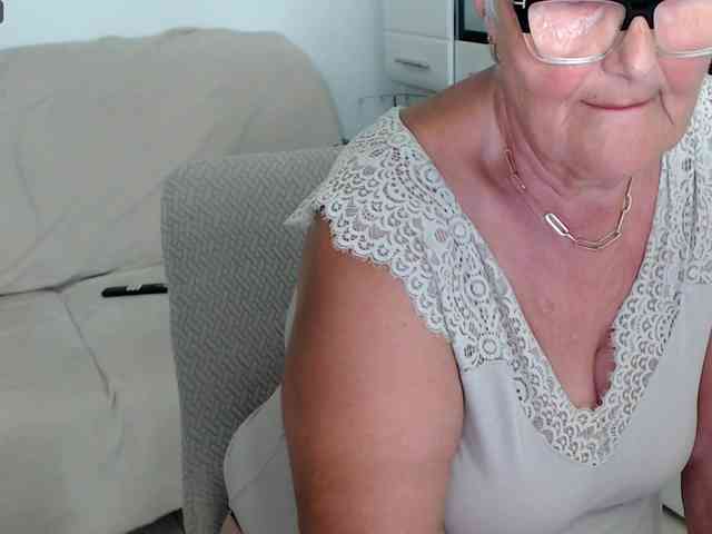 Selenna65 webcam