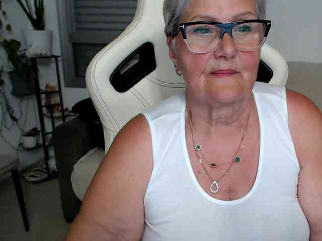 Selenna65 webcam