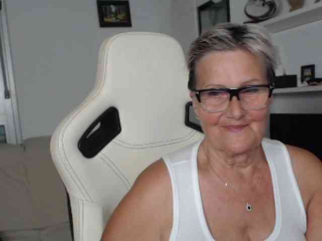 Selenna65 webcam