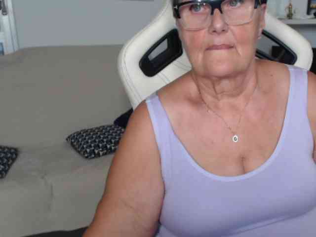 Selenna65