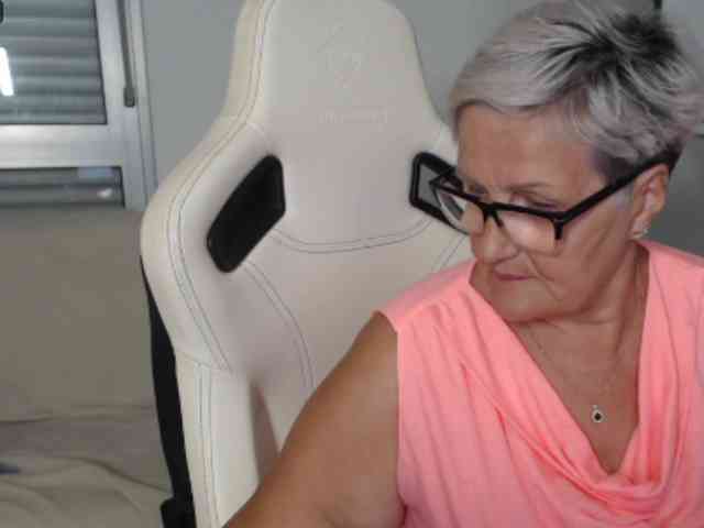 Selenna65 webcam