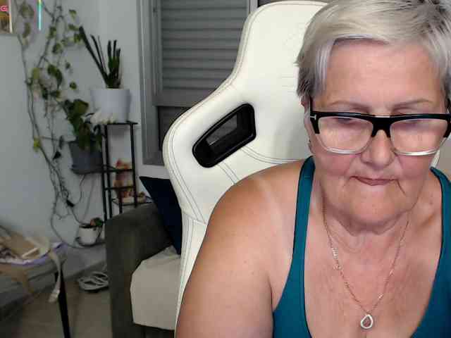 Selenna65 webcam