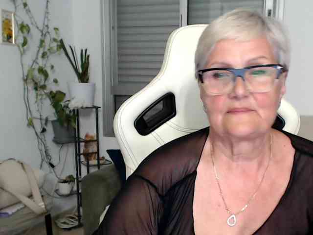 Selenna65 webcam