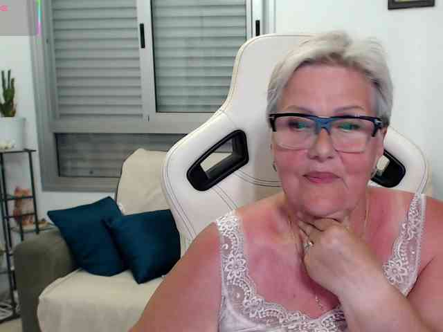 Selenna65 webcam