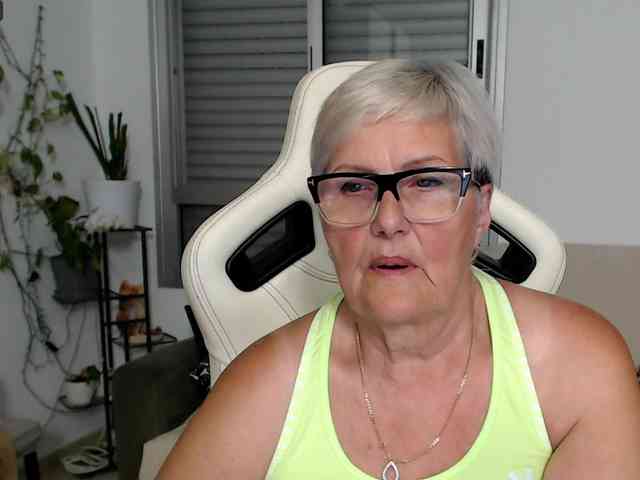 Selenna65 webcam