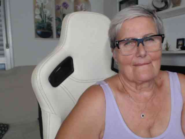 Selenna65 webcam