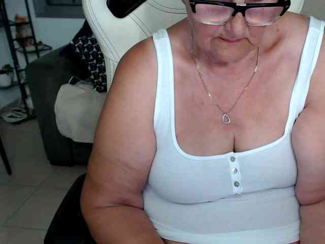 Selenna65 webcam