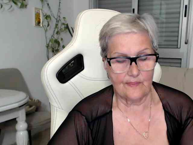 Selenna65 webcam