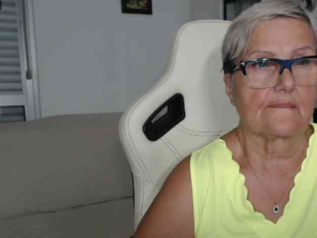 Selenna65 webcam