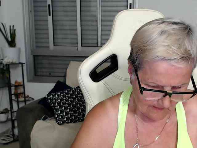 Selenna65 webcam
