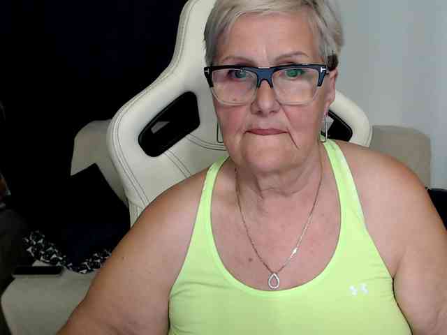 Selenna65 Live Webcam on BongaCams