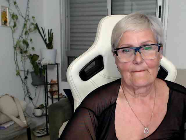 Selenna65 webcam