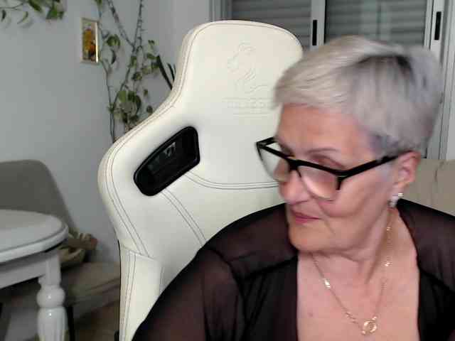 Selenna65 webcam