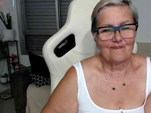 Selenna65 webcam