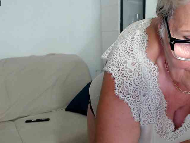 Selenna65 webcam