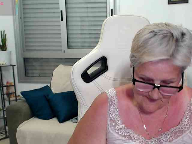 Selenna65 webcam